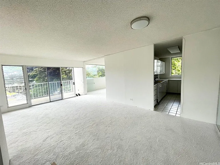 1710 Punahou St #403 — Photo 4