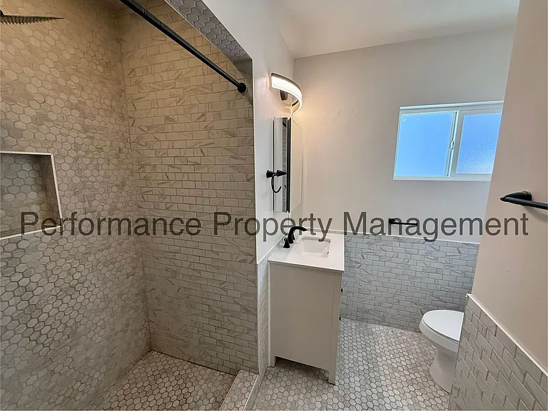 2401 Kayoming Way — Photo 15