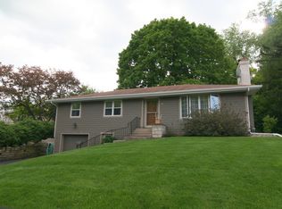 532 Wheeler Dr, Excelsior, MN 55331