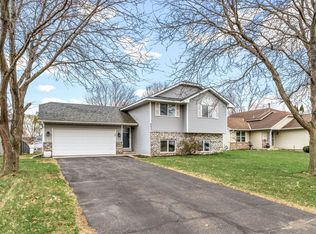 9623 Hamlet Ave S, Cottage Grove, MN 55016