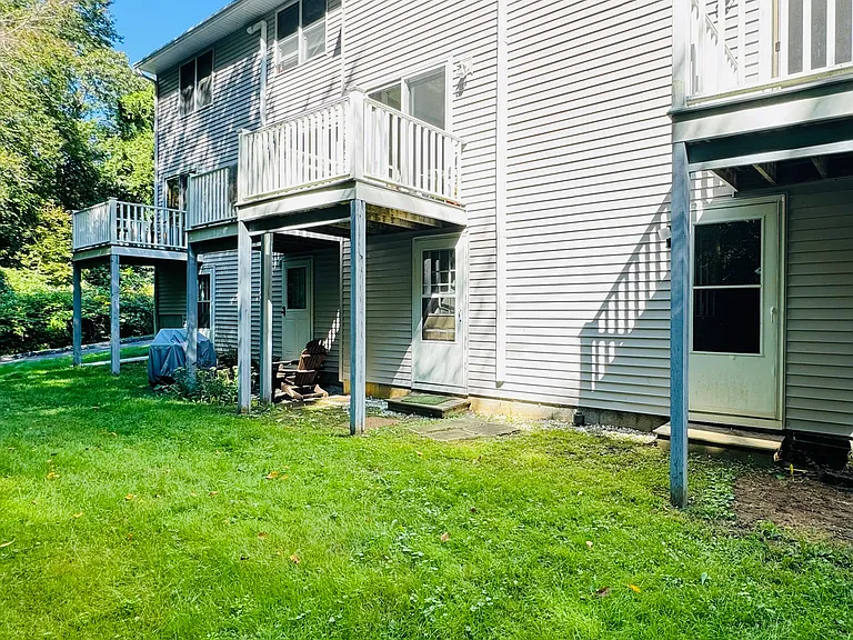 56 Ward St #B3 — Photo 15