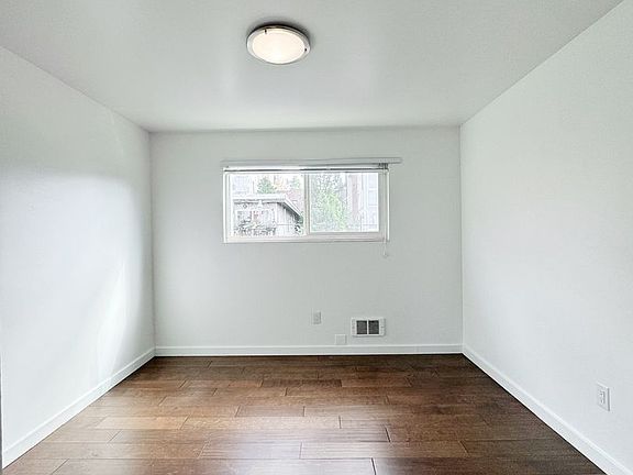 5th image of 412 Bellevue Ave E APT 307