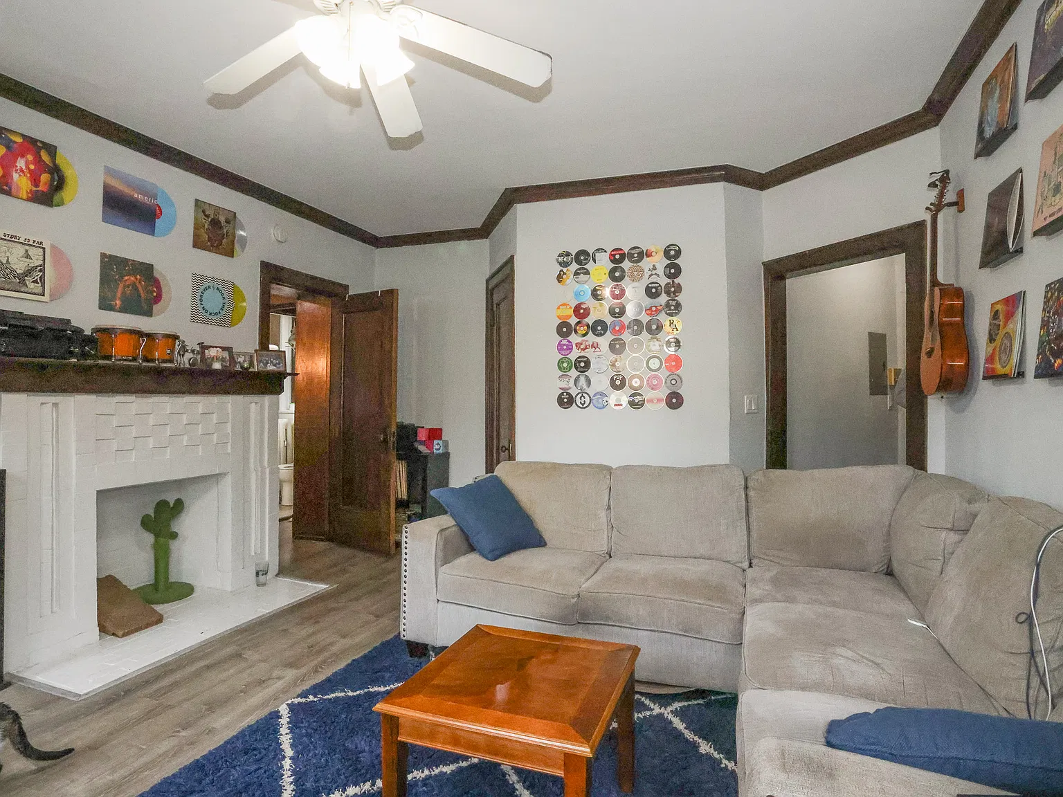 913 W Sheridan Rd — Photo 3