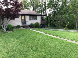 1410 Shirley Dr #A, Leechburg, PA 15656