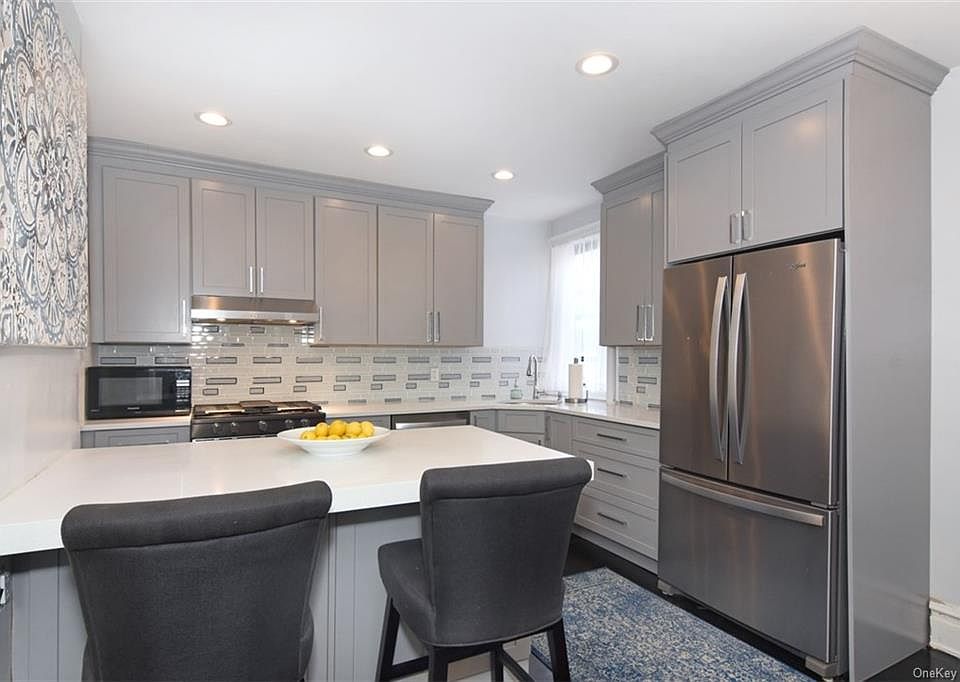 1st image of 1080 Warburton Ave APT 4C