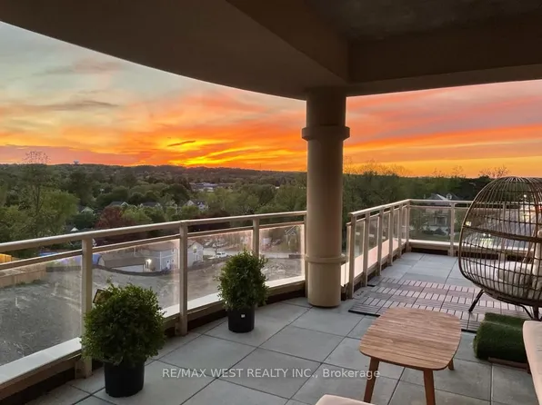 15277 Yonge St Unit 503, Aurora, ON L4G 1Y3