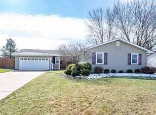5613 London Dr, Youngstown, OH 44515