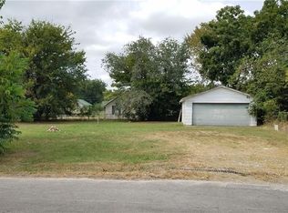 703 W Choctaw Ave, Sallisaw, OK 74955