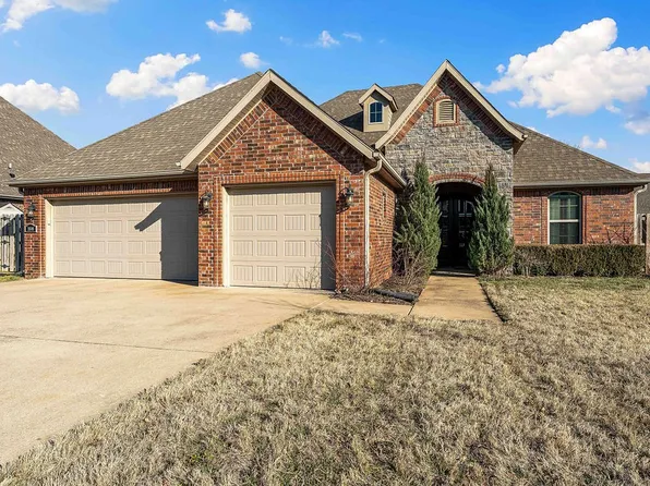 3500 SW 8th St, Bentonville, AR 72712
