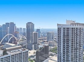 1750 N Bayshore Dr