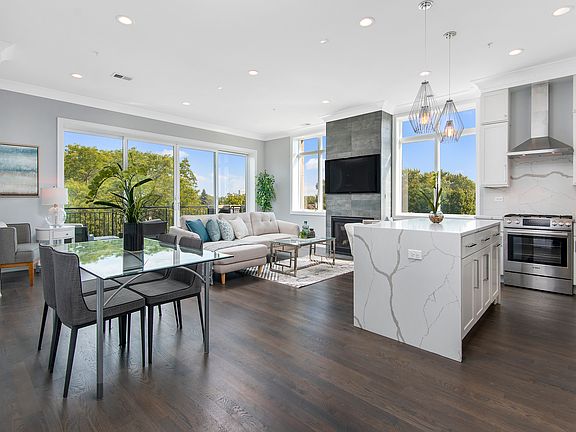 5th image of 5743 N Hermitage Ave #404