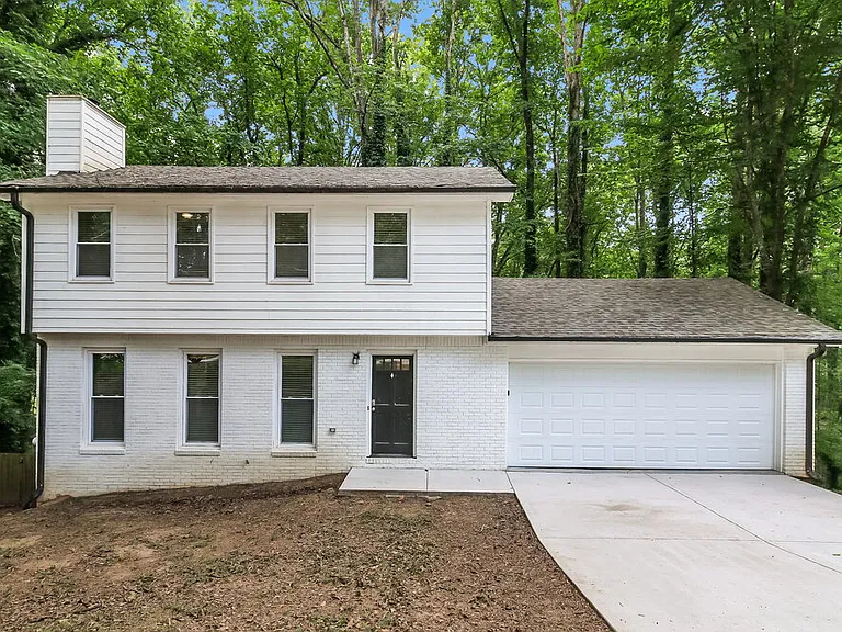 275 Oak St — Photo 1