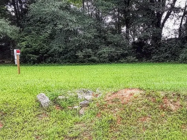 36 Bryant St, Bryant, SC 29341
