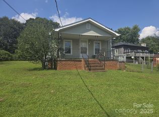 816 Pineburr Ave SW, Valdese, NC 28690