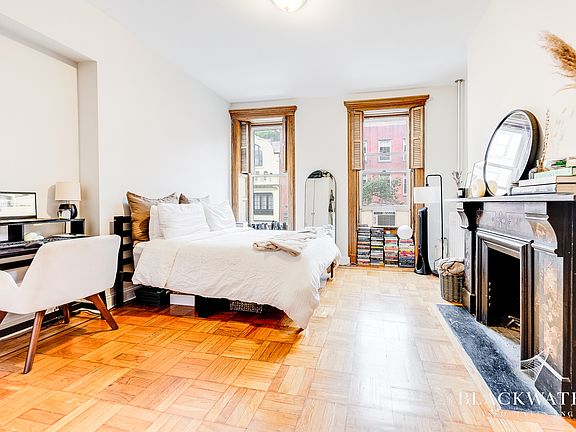 4th image of 117 Waverly Pl APT 3W