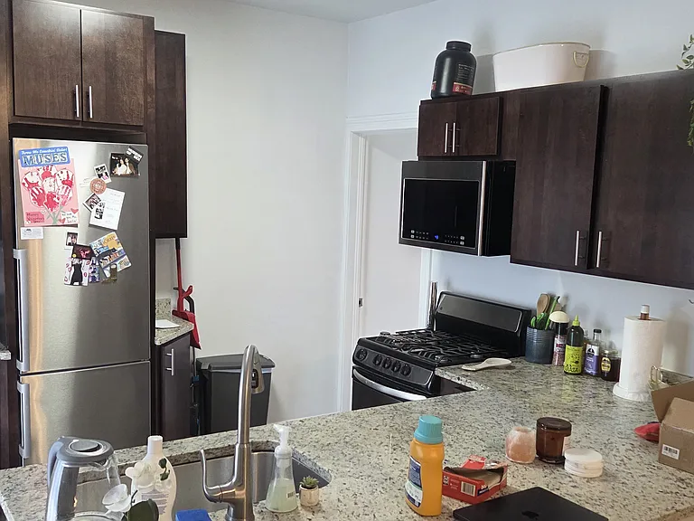 6914 N Wayne Ave #2F — Photo 3