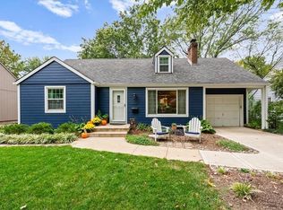 4621 W 71st St, Prairie Village, KS 66208