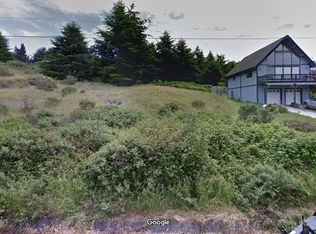 19 Wells Rd, Whitethorn, CA 95589