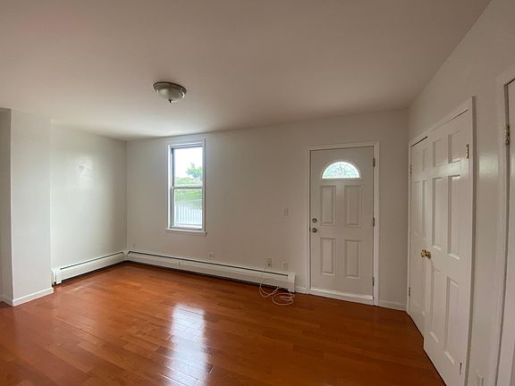 4th image of 1705 Avenue U #2