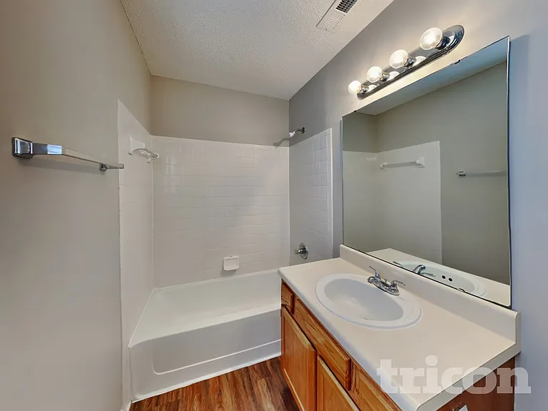 5 Red Thorn Ct — Photo 10