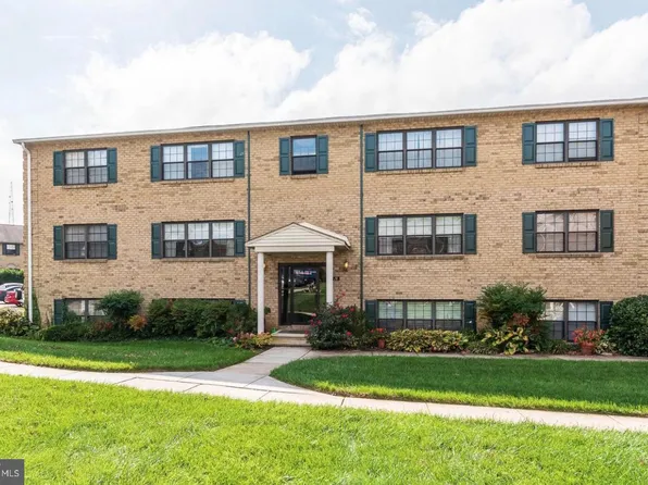 28 Alanbrooke Ct #28E, Towson, MD 21204