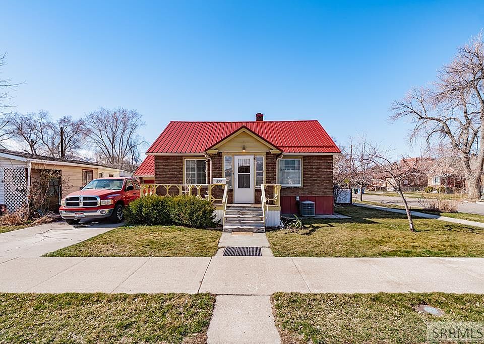 1st image of 557 N 9th Ave