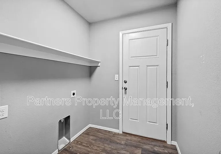 234 E Anabranch Ct #1 — Photo 19