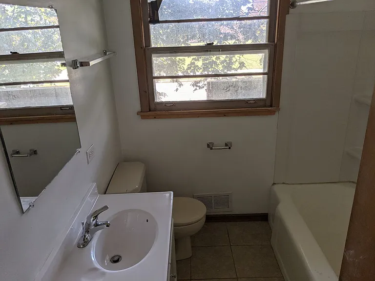 436 Russell Rd — Photo 13