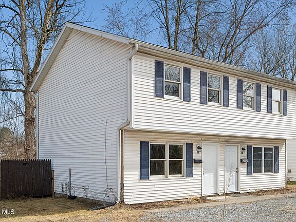 3rd image of 21-23 Maple Avenue