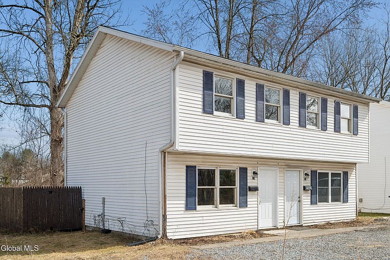 3rd image of 21-23 Maple Avenue