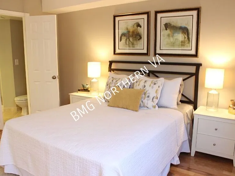 1276 N Wayne St #909 — Photo 12
