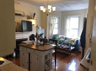 15 Charles St APT 4L, Boston, MA 02114