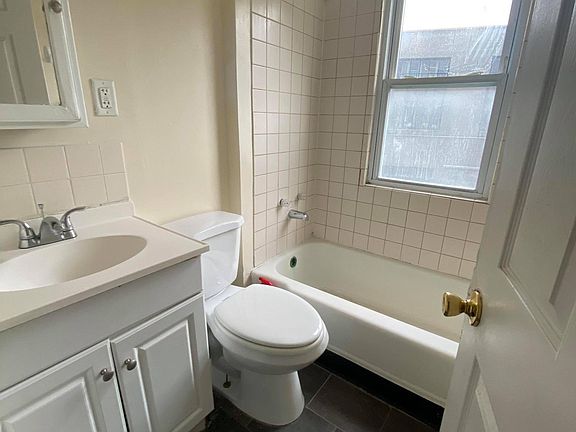 2nd image of 10 North St #1N