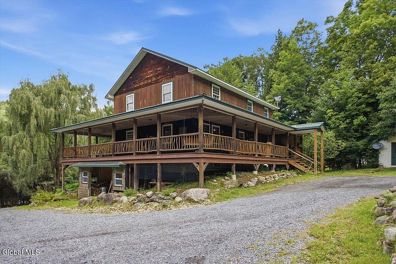 3rd image of 390 Eddy Road