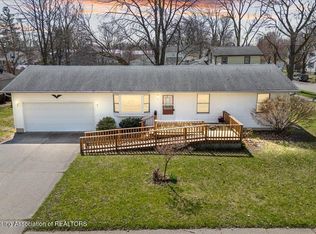 207 W Lincoln St, Saint Johns, MI 48879