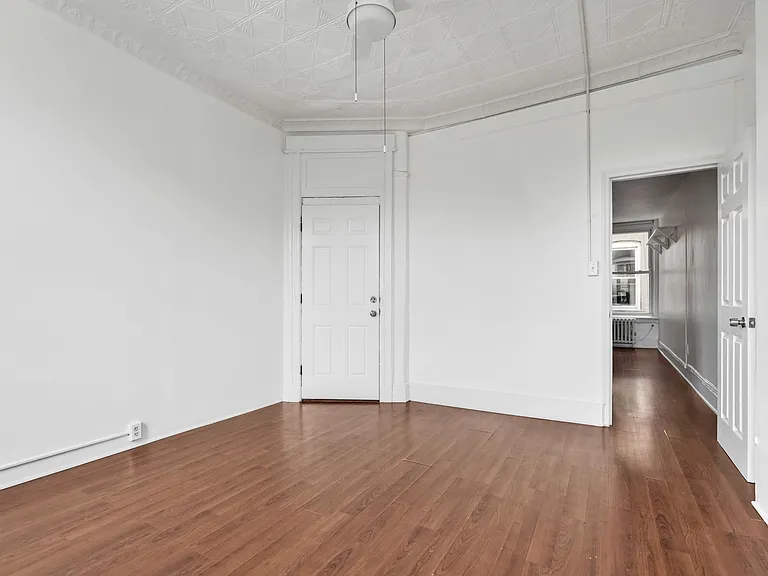 84 Saratoga Ave #3R — Photo 5