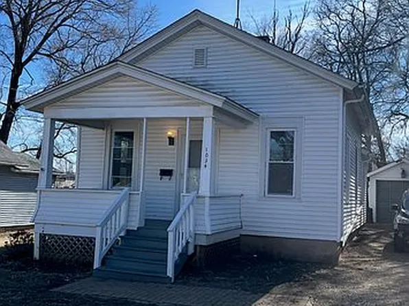 1034 Sill Ave, Aurora, IL 60506