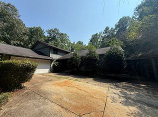 10200 Rivertown Rd, Fairburn, GA 30213