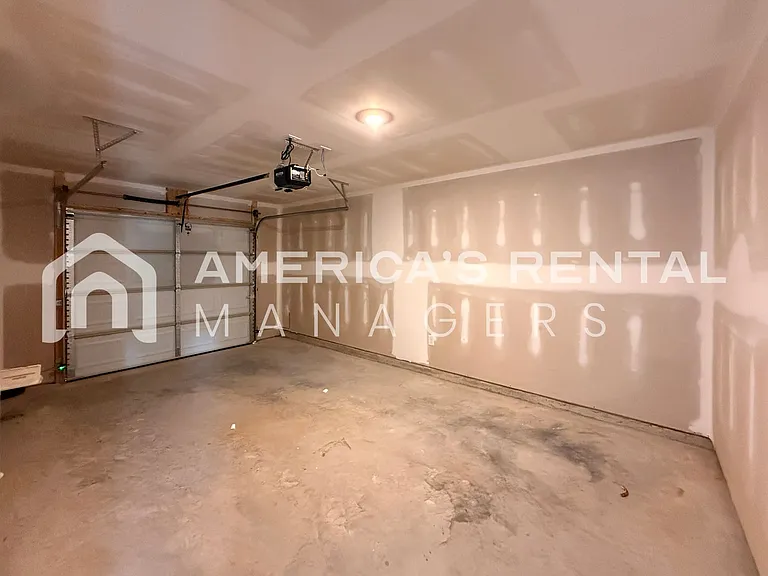 105 River Grass Dr — Photo 31