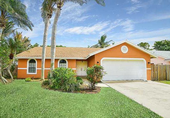 Home For Sale In Hidden Valley