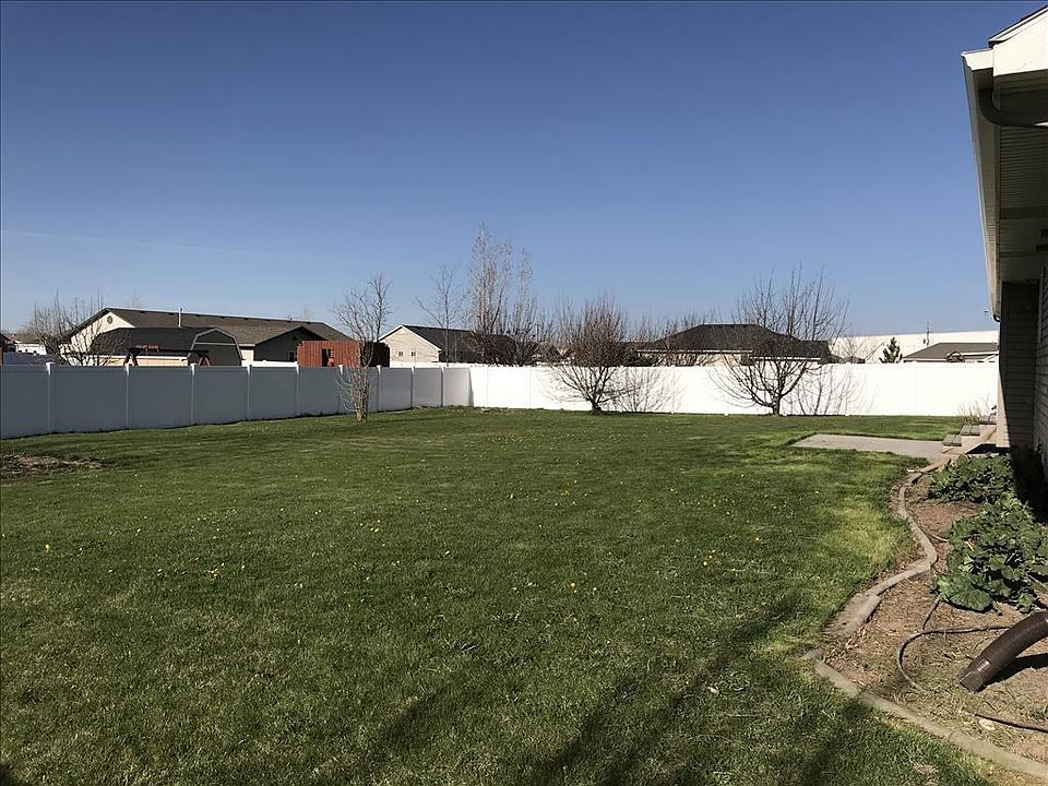 2nd image of 4240 E Smithfield Way