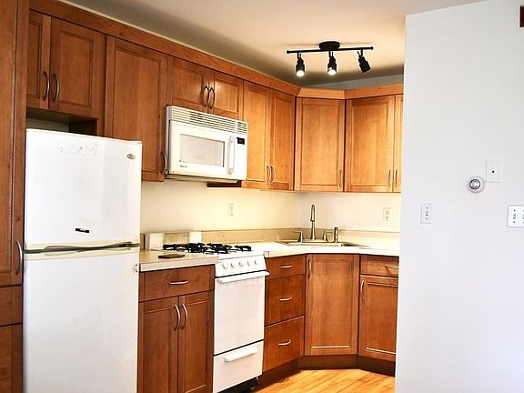 2nd image of 1 Brown Ave APT 28