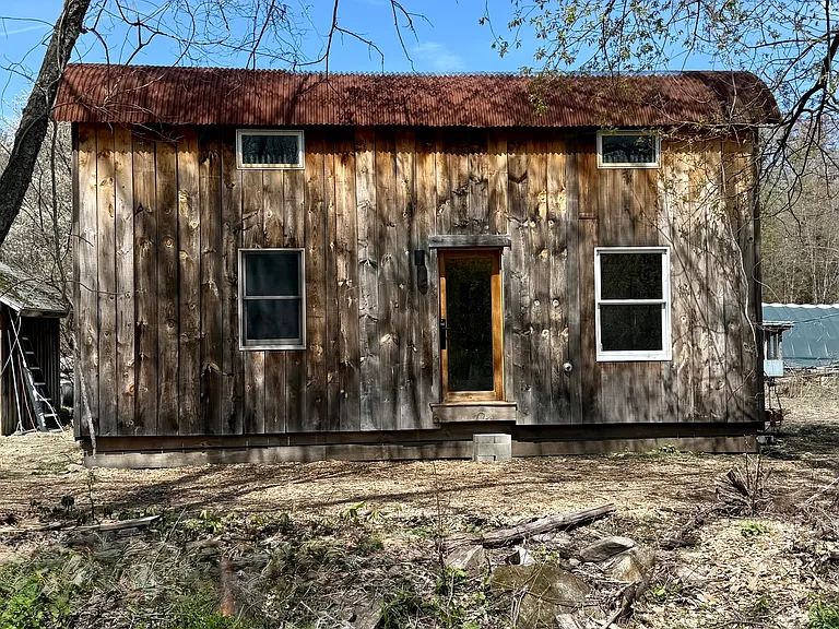 342 N Plain Rd — Photo 15