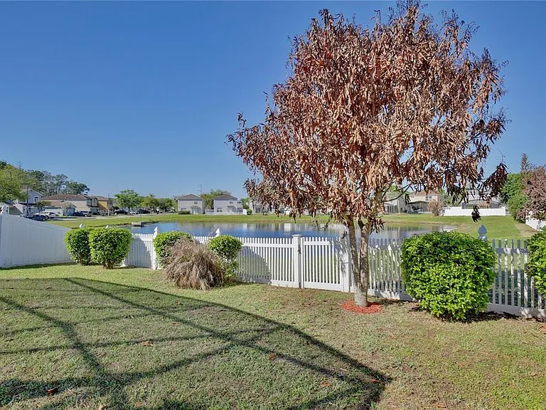 2115 Heathwood Cir — Photo 21