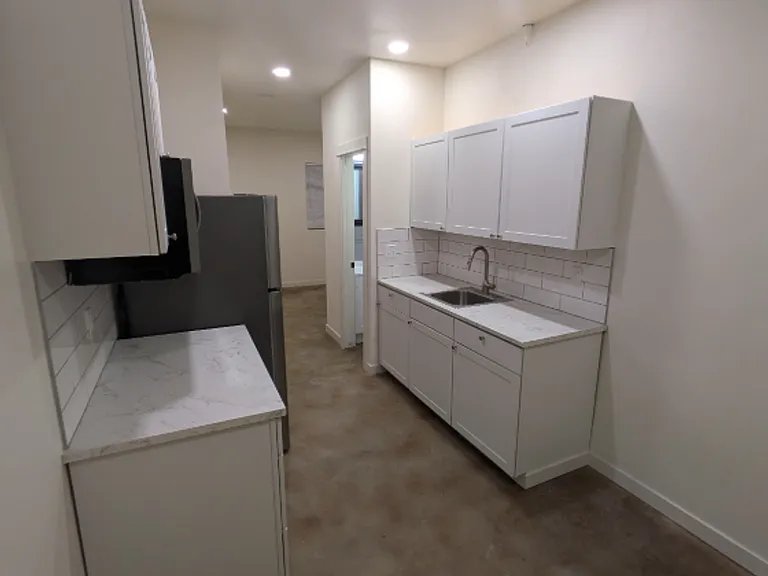 541 W Taylor Ave — Photo 3