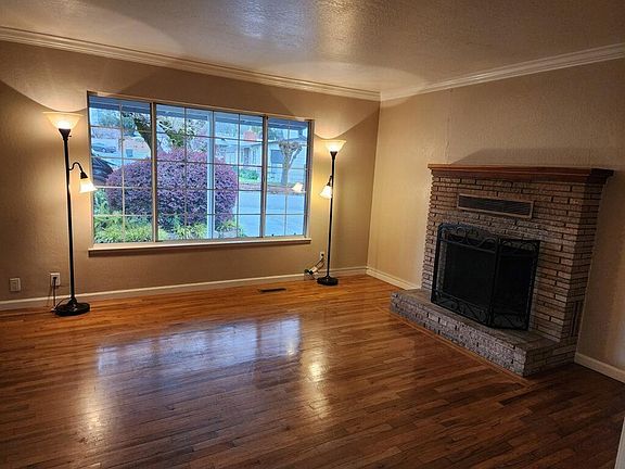3rd image of 10301 Buena Vista Dr