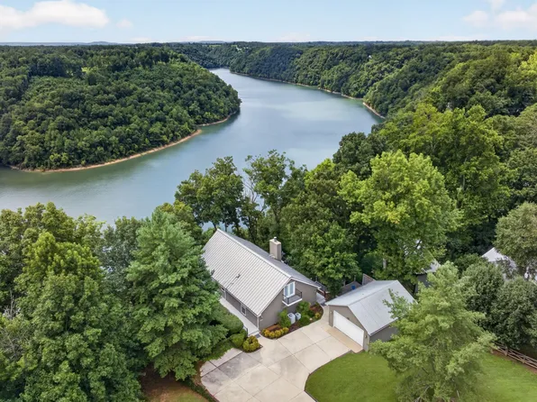 214 Fish Hook Dr, Smithville, TN 37166