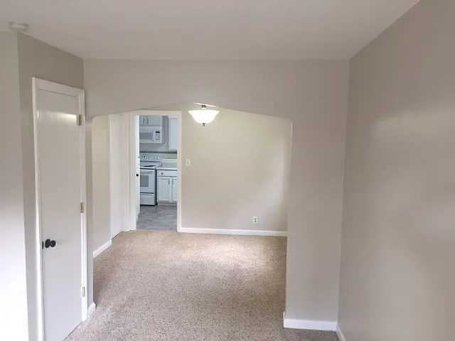 54 Woodlawn Ave #2 — Photo 5