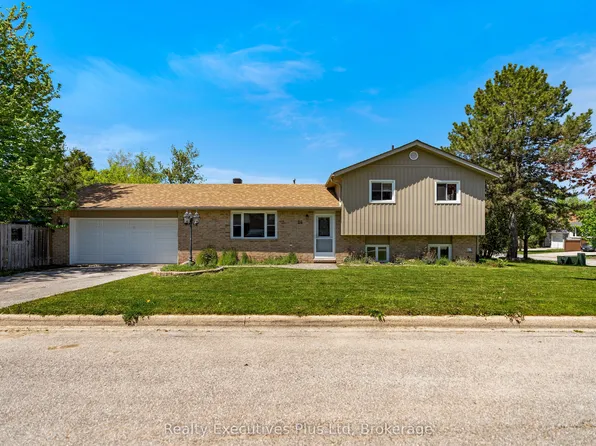 24 McConkey Pl, Barrie, ON L4N 6H1