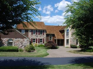 570 Deer Pointe Rd, West Chester, PA 19382